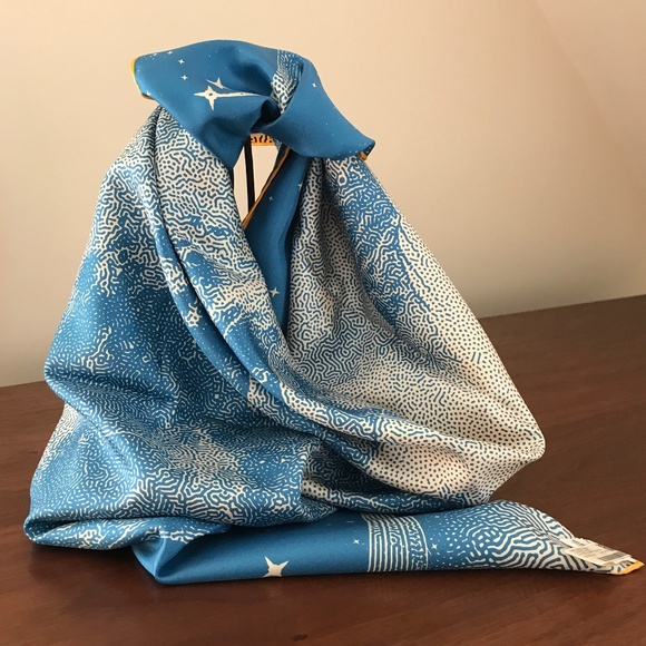 HERMES CLAIRE DE LUNE SCARF DOUBLE FACE NWT - Picture 7 of 16